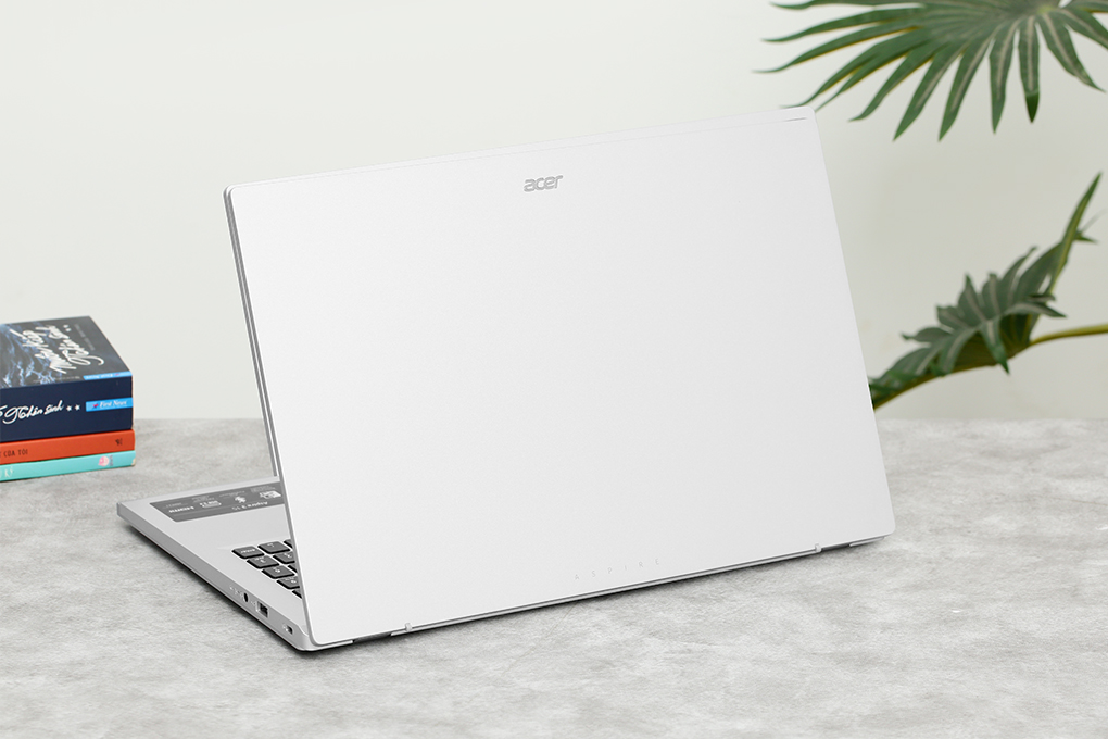 Laptop Acer Aspire 3 A315 510P 32EF i3 N305/8GB/256GB/Win11 (NX.KDHSV.001) Màu Bạc