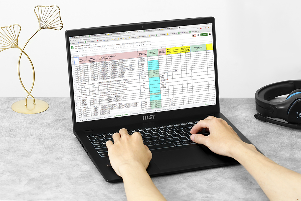 Laptop MSI Modern 15 B7M R7 7730U/16GB/512GB/Win11 (238VN) Màu Đen