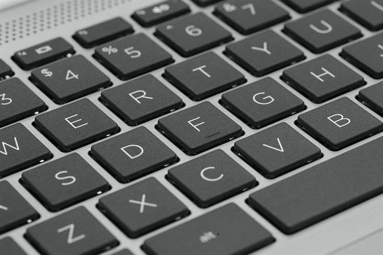 Laptop HP 240 G9 i3 1215U/8GB/256GB/Win11 (6L1X7PA) Màu Bạc