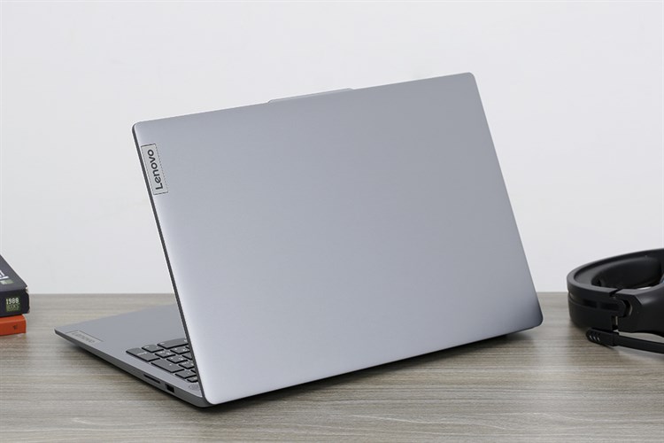 Laptop Lenovo Ideapad Slim 3 15IAH8 i5 12450H/16GB/1TB/Win11 (83ER000FVN) Màu Xám