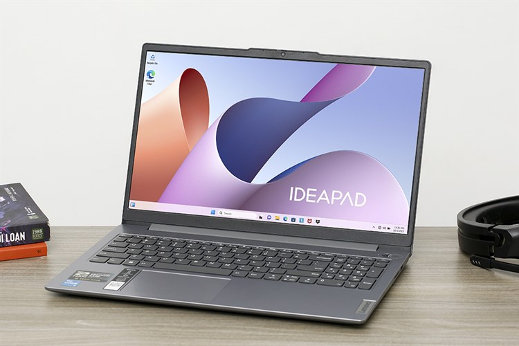 Laptop Lenovo Ideapad Slim 3 15IAH8 i5 12450H/16GB/1TB/Win11 (83ER000FVN) Màu Xám