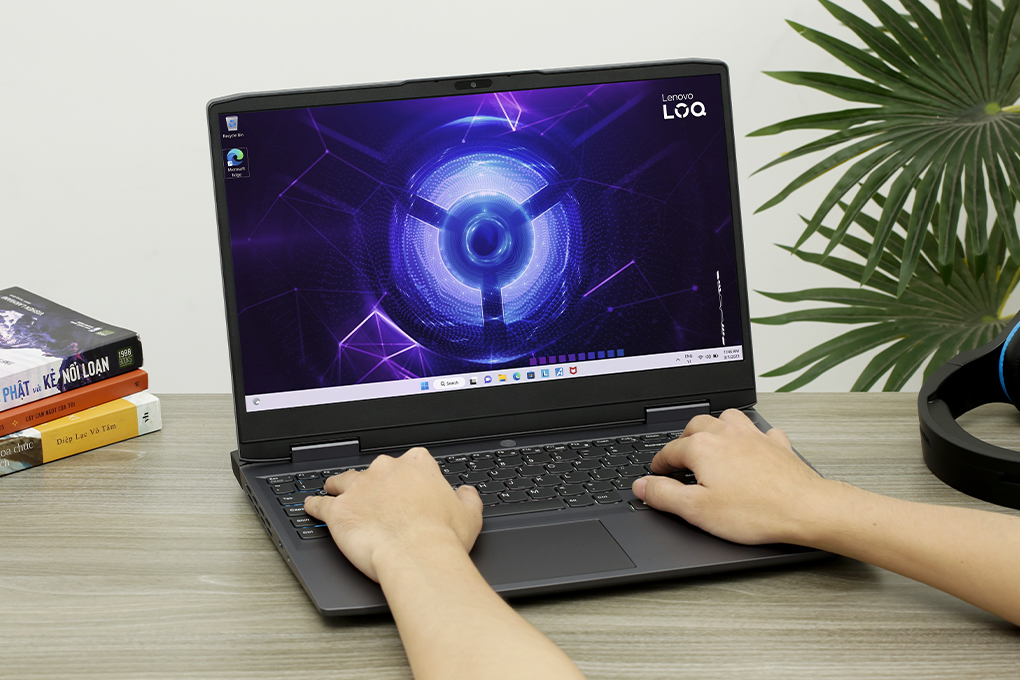 Laptop Lenovo LOQ Gaming 15IRH8 i5 13420H/16GB/512GB/6GB RTX4050/144Hz/Win11 (82XV00Q4VN) - 15