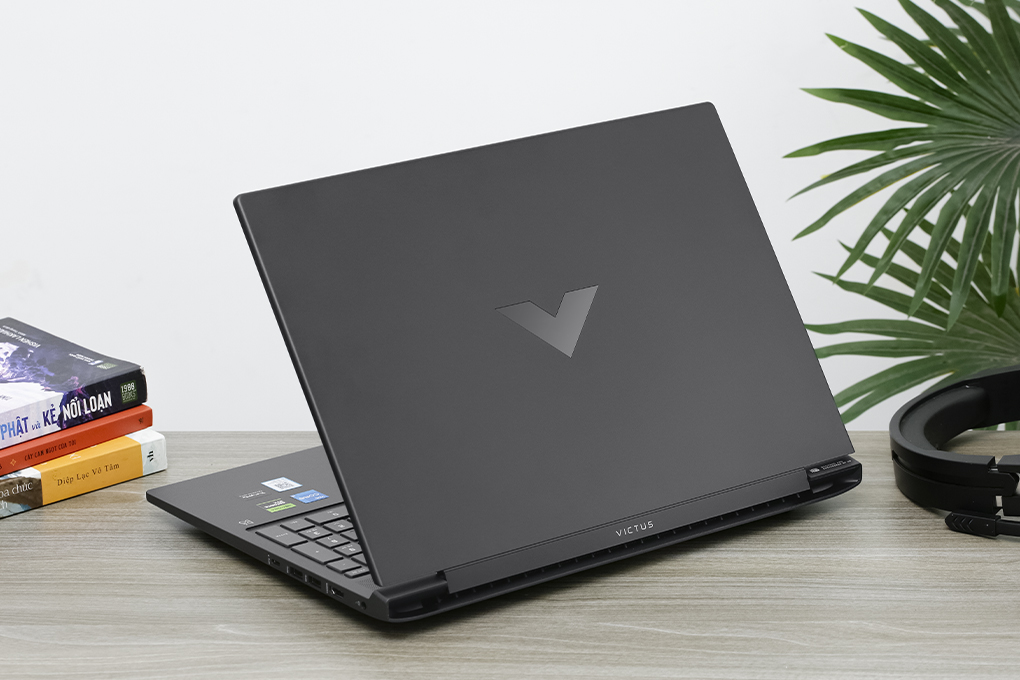 Laptop HP Gaming VICTUS 16 r0130TX - 8C5N5PA (i5 13500H, 16GB, 512GB, RTX 3050 6GB, Full HD 144Hz, Win11) Màu Đen