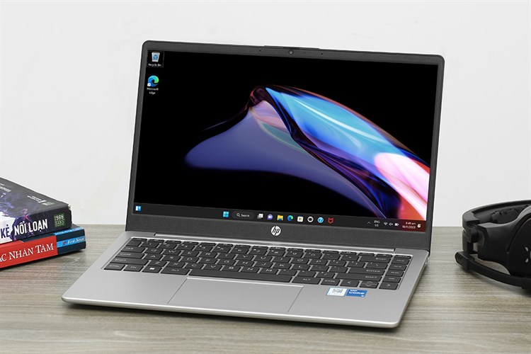 Laptop HP 240 G10 i5 1335U/8GB/512GB/Win11 (8F134PA) Màu Bạc