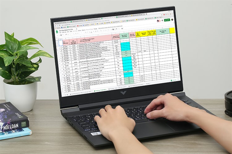 Laptop HP Gaming VICTUS 16 e1106AX R5 6600H/8GB/512GB/4GB RTX3050Ti/144Hz/Win11 (7C0T1PA) Màu Đen