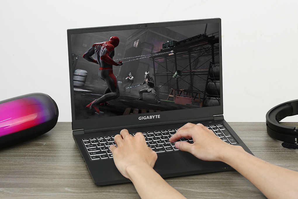 Laptop Gigabyte Gaming G5 i5 12500H/8GB/512GB/8GB RTX4060/144Hz/Win11 (KF-E3PH333SH) Màu Đen