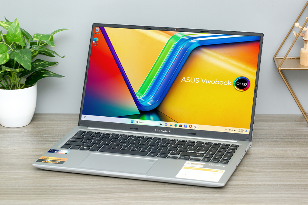 Laptop Asus Vivobook 15 OLED A1505VA i9 13900H/16GB/1TB/Win11 (L1386W) Màu Bạc