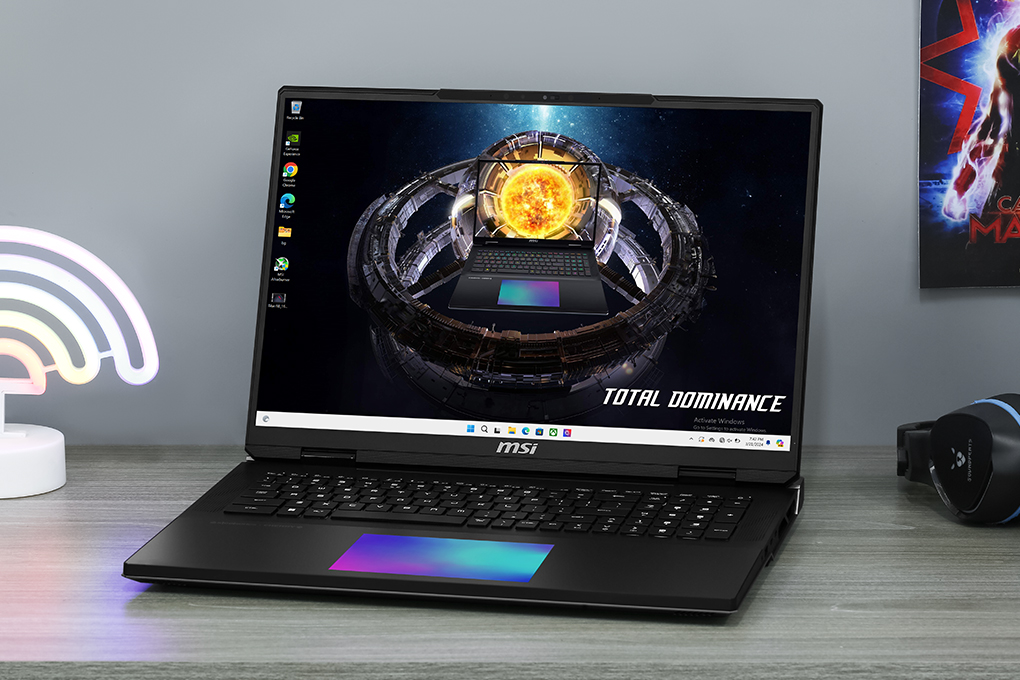 Laptop MSI Gaming Titan 18 HX A14VIG i9 14900HX/128GB/4TB/16GB RTX4090/120Hz/Balo/Chuột/USB/Win11 (205VN) Màu Đen