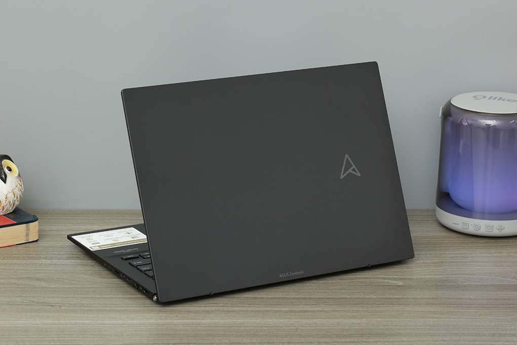 Laptop Asus Zenbook 14 OLED UM3402YA R5 7530U/16GB/512GB/Cáp/Túi/Win11 (KM405W) Màu Đen