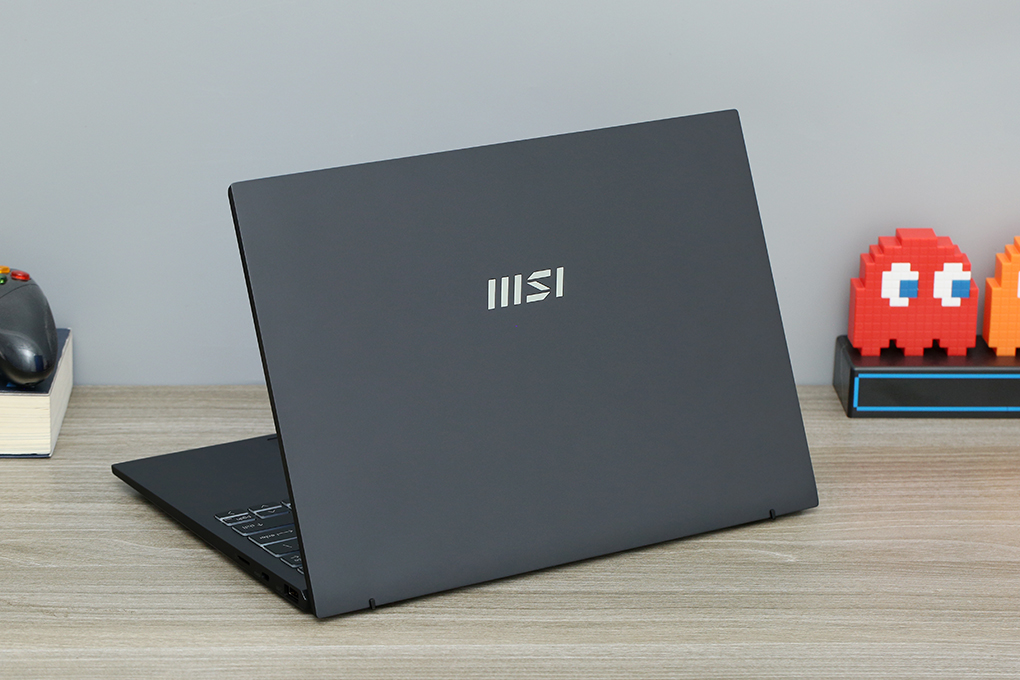 Laptop MSI Prestige 13 AI Evo A1MG - 062VN (Ultra 7 155H, 32GB, 1TB, 2.8K OLED, Win11) Màu Xám