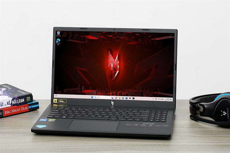 Laptop Acer Gaming Nitro V ANV15 51 58AN i5 13420H/8GB/512GB/4GB RTX2050/144Hz/Win11 (NH.QNASV.001) Màu Đen