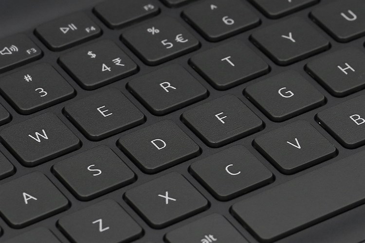 Laptop Dell Inspiron 15 3530 i3 1305U/8GB/512GB/120Hz/OfficeHS/Win11 (i3U085W11BLU) Màu Đen