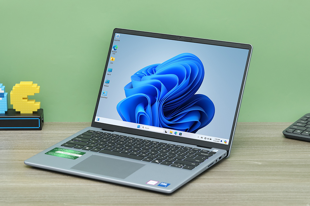 Laptop Dell Inspiron 14 5440 - 7FN5J (Core 7 150U, 16GB, 1TB, Full HD+, OfficeHS, Win11) Màu Xanh Dương