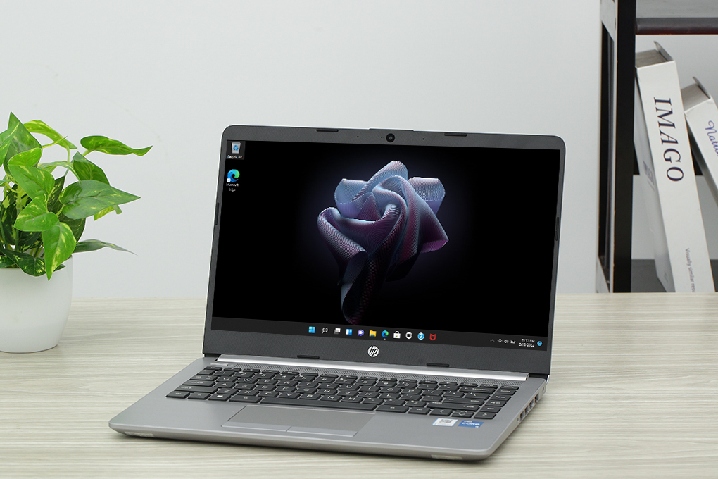 Laptop HP 240 G9 i3 1215U/8GB/512GB/Win11 (6L1X8PA) Màu Bạc