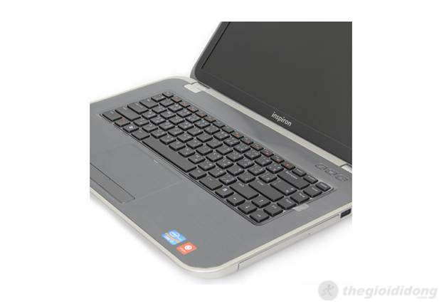 Dell Inspiron 5520 có touchpad lớn và chính xác, 2 nút chuột mềm dễ nhấn