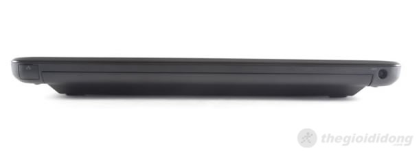 Cạnh sau có thiết kế khá lạ mặt, giúp tản nhiệt dễ dàng hơn