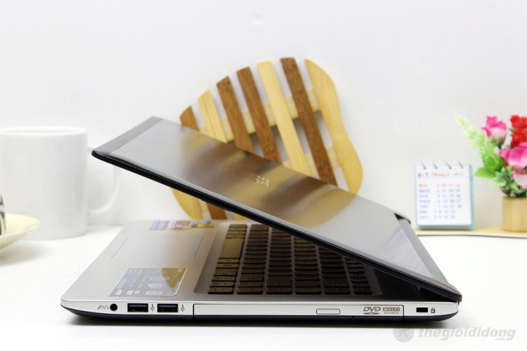 Laptop Asus K46CA 33214G50 Màu Đen