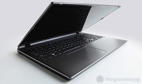 Acer Aspire M3, to nhưng vẫn mỏng nhẹ