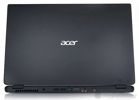 Các cổng kết nối tập trung ở phía sau của Acer Aspire M3