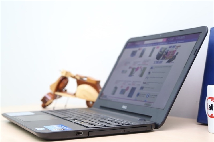 Laptop Dell Inspiron 3521 33214G50 Màu Đen