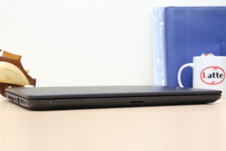 Laptop Dell Inspiron 3521 33214G50 Màu Đen