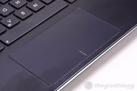 Touchpad Asus X401A hỗ trợ cảm ứng đa điểm, thao tác vuốt, trượt, zoom bằng 2 ngón tay
