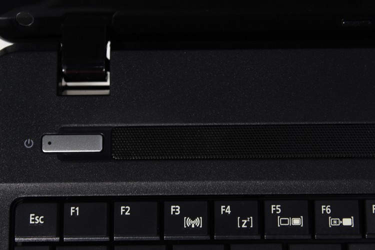 Laptop Acer Aspire E1 571G 33124G50Mn Màu Đen