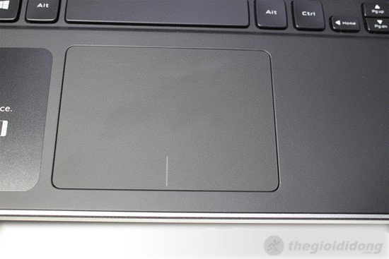 Dell XPS 14 L421X có touchpad rộng rãi