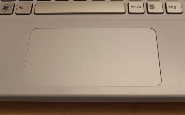 Touchpad trên Sony Vaio SVS hỗ trợ cảm ứng đa điểm Touchpad trên Sony Vaio SVS hỗ trợ cảm ứng đa điểm