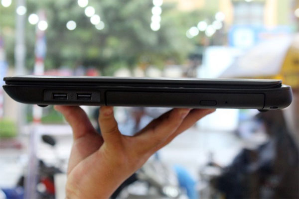 Các kết nối trên Sony Vaio Fit 14E Đầy đủ các kết nối trên Vaio Fit 14E