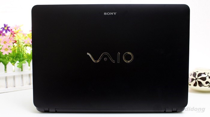 Laptop Sony Vaio Fit SVF1521DSG 33222G50W8