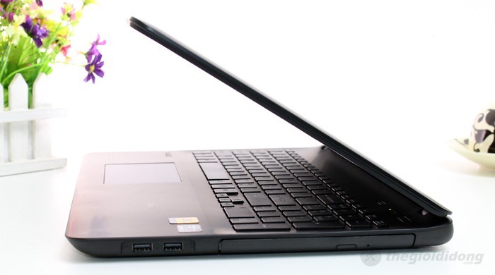 Laptop Sony Vaio Fit SVF1521DSG 33222G50W8