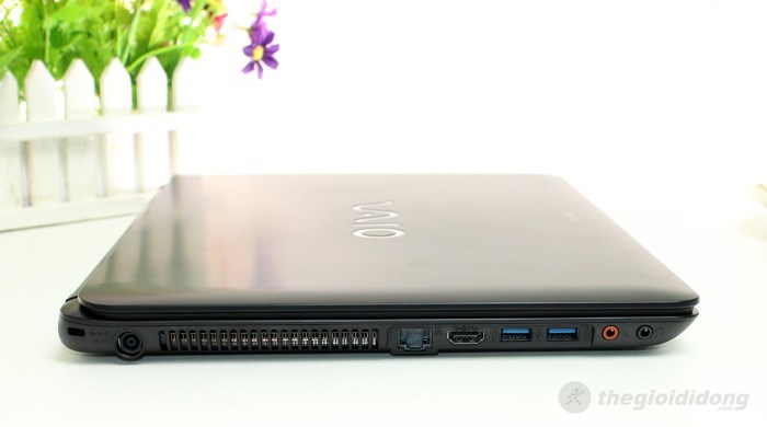 Laptop Sony Vaio Fit SVF1521DSG 33222G50W8