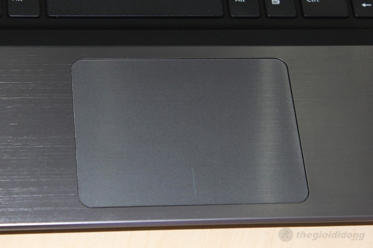 Laptop Dell Vostro 5560 53234G75G Màu Đen