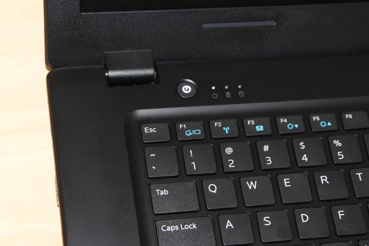 Laptop Dell Vostro 5560 53234G75G Màu Đen