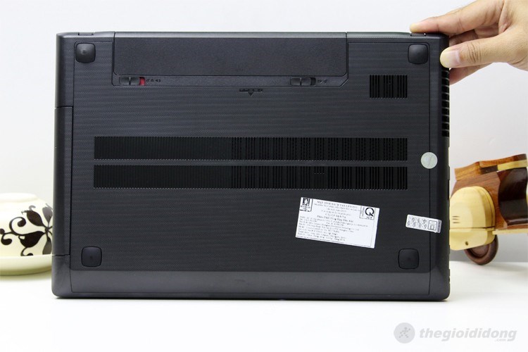 Laptop Lenovo G400 53232G50G Màu Đen