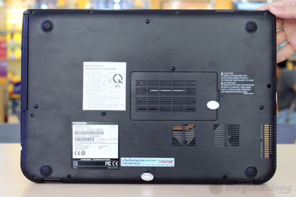 Toshiba Satellite L40 với tuổi thọ pin rất cao Toshiba Satellite L40 với tuổi thọ pin rất cao