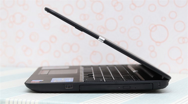 Laptop Dell Inspiron 3537 54204G50G