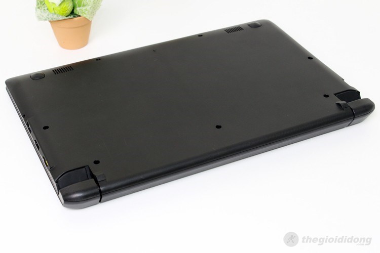 Laptop Lenovo Flex 10 N2802G32W8T Màu Đen