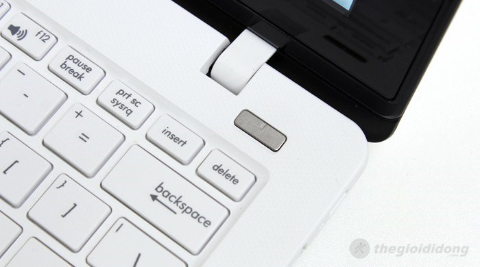 Laptop Asus X200CA 10072G50W8 Màu Trắng