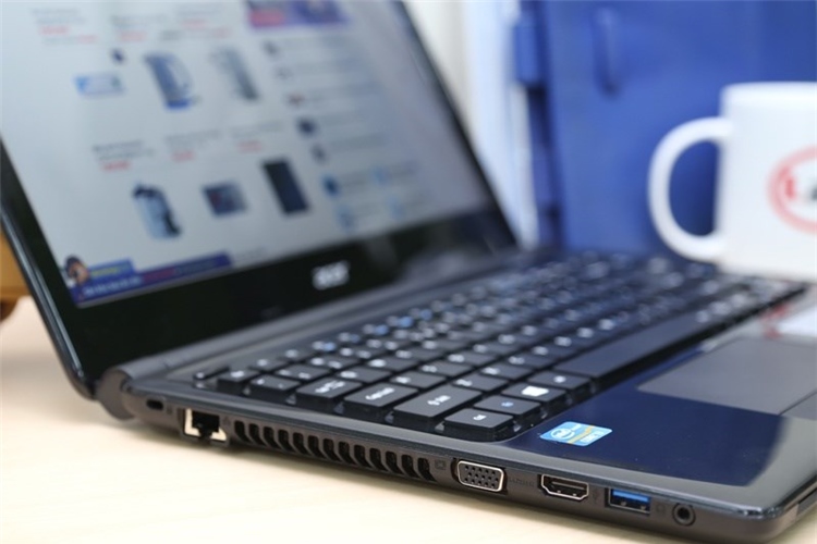 Laptop Acer Aspire E1 470 33212G50Dn Màu Đen