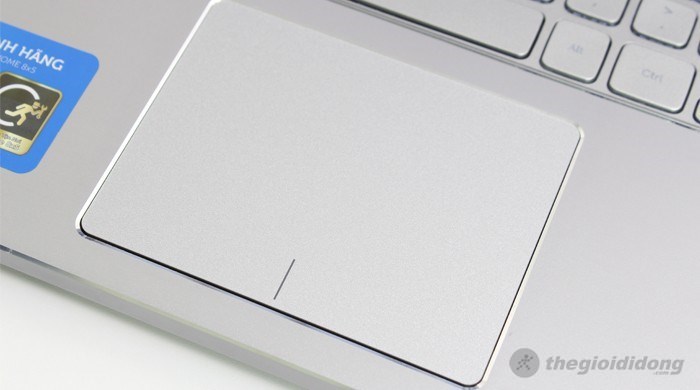 Inspiron 7537 Touchpad rộng rãi