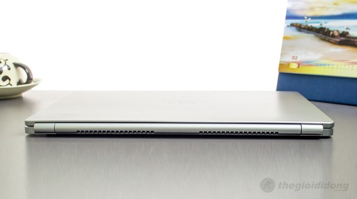 Laptop Dell Inspiron 7437 34014G50 Màu Bạc