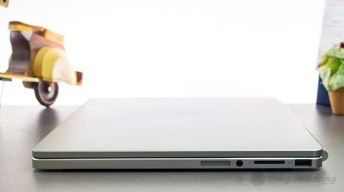 Laptop Dell Inspiron 7437 34014G50 Màu Bạc