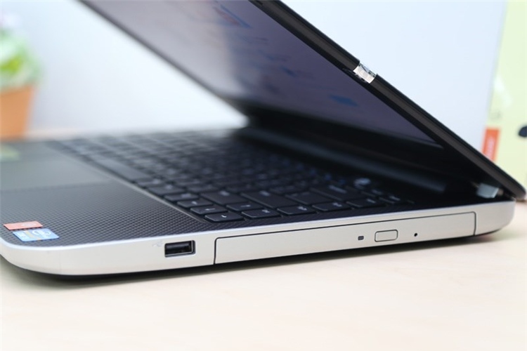 Laptop Dell Vostro 2421 33212G32 Màu Đen