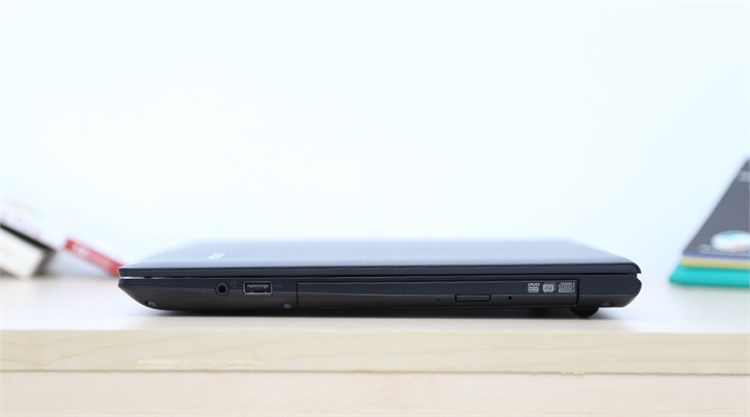 Laptop Lenovo S410P P3552G50 Màu Đen