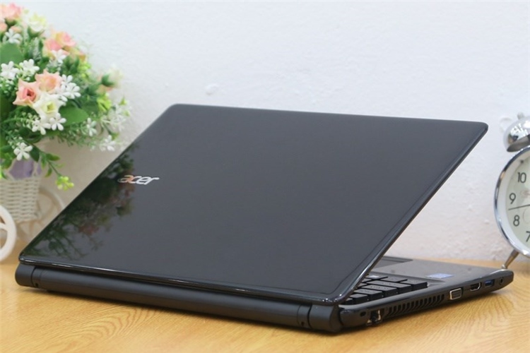 Laptop Acer Aspire E1 472 54204G50Dn Màu Đen