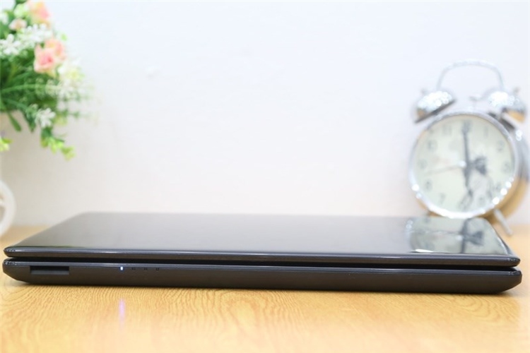 Laptop Acer Aspire E1 472 54204G50Dn Màu Đen