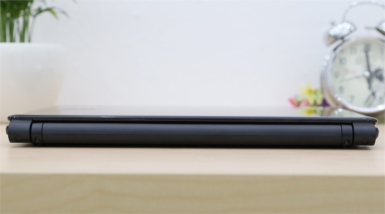 Laptop Acer Aspire E1 472 54204G50Dn Màu Đen