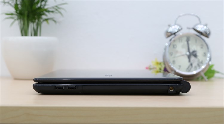 Laptop Acer Aspire E1 472 54204G50Dn Màu Đen